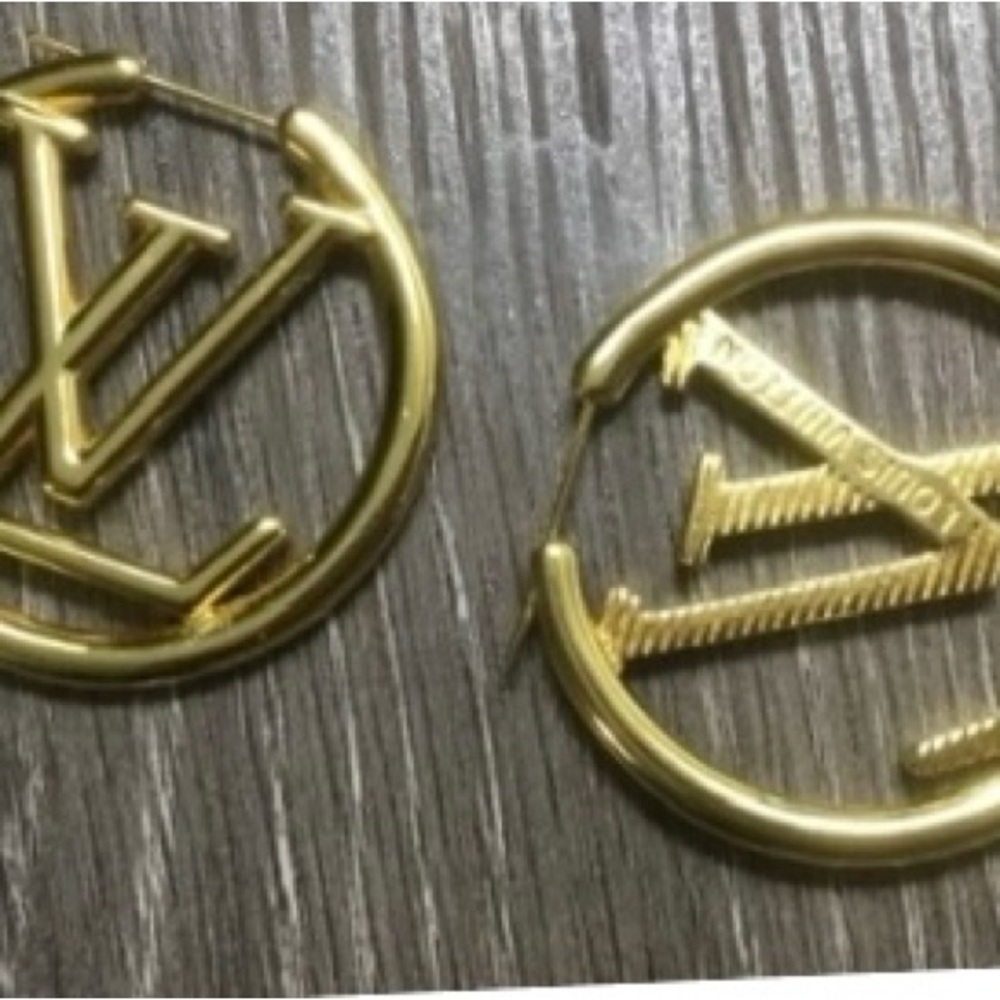 Gold Designer Woman Earrings